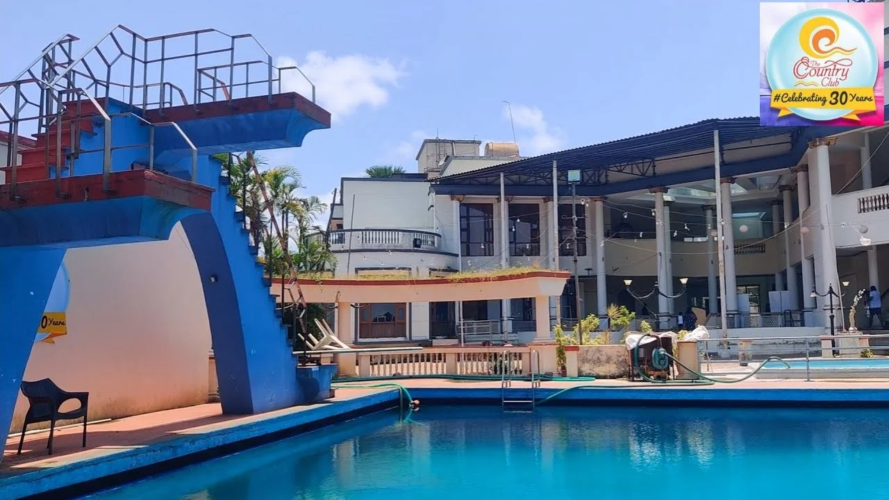 country club inside image