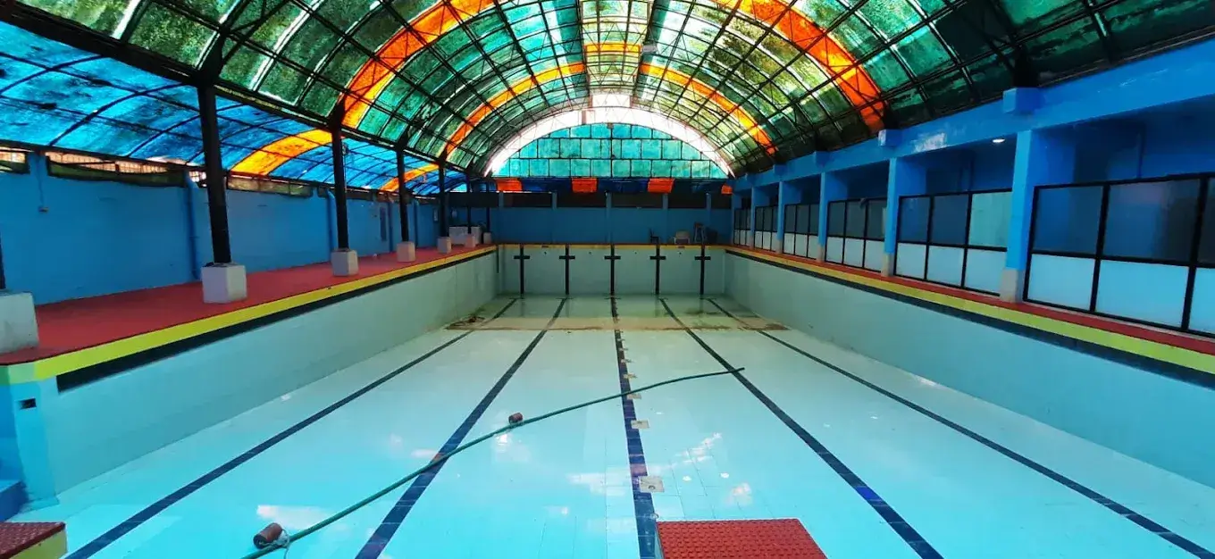 country club in surat